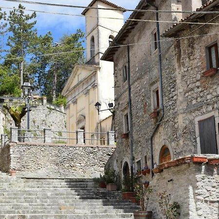 Casa Vacanza La Piazza Orvinio Extérieur photo